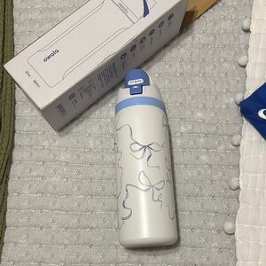 Owala White and Blue Water Bottle (NEW)